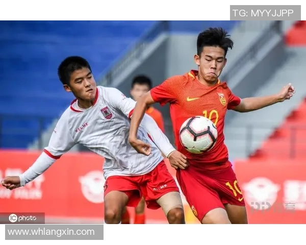 维克多温班亚马如何在巨大的期望中保持年轻球员的自信与成长