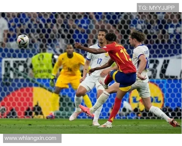 青春活力足球少年明星壁纸尽显风采与激情的完美结合 青春活力足球少年明星壁纸尽显风采与激情的完美结合