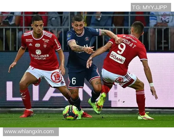 巴约纳与南特的激烈对决展现法甲球队的实力与魅力 巴约纳与南特的激烈对决展现法甲球队的实力与魅力